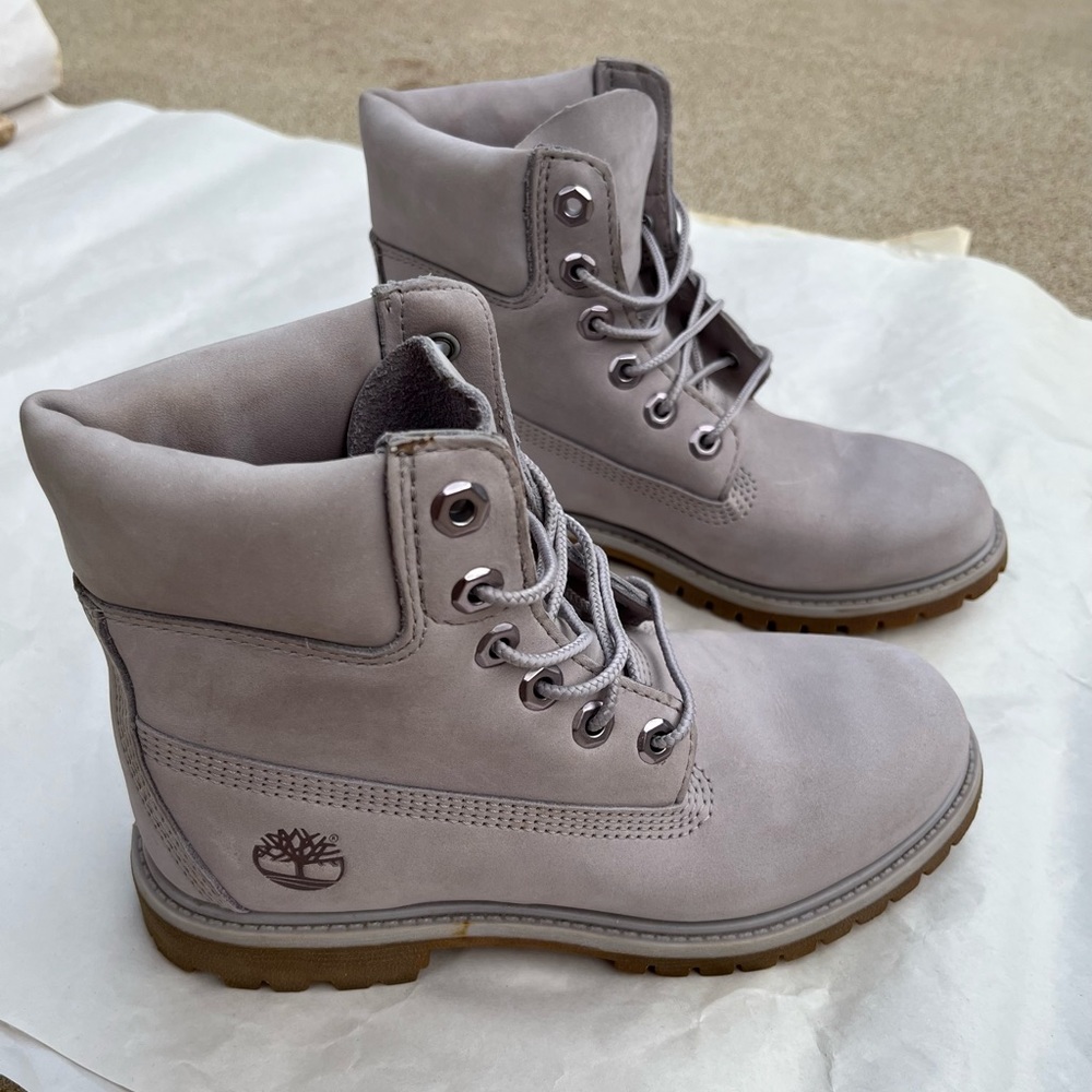 NWOT Timberland Premium 6 inch Waterproof Nubuck Boots